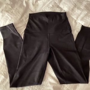 Black high rise leggings!